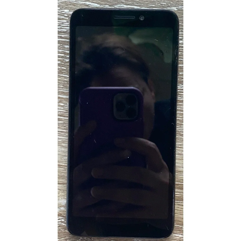 TCL T501DL SmartPhone Dark Gray Very Good Used (Tracfone) 16 GB
